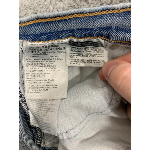 LEVI's W27 / 27 Hidden Button Fly Light Wash Denim Blue Jeans 5-Pocket Design - Picture 4 of 12